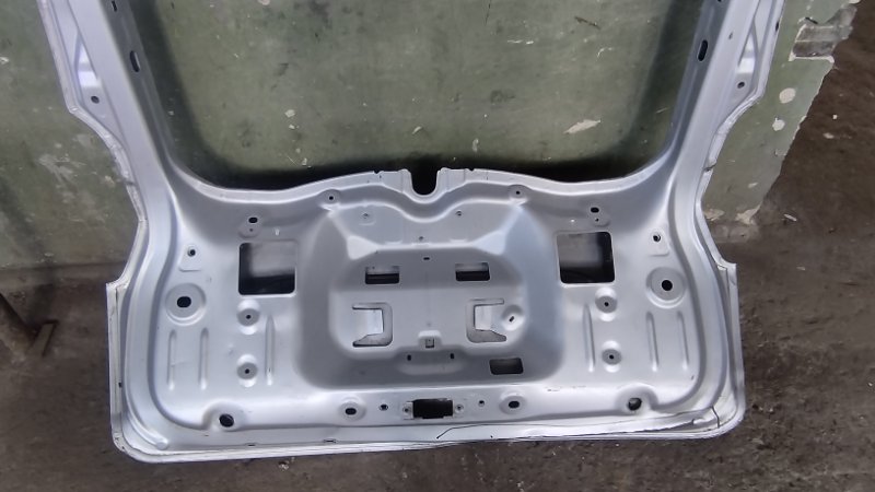 Крышка багажника Lada XRAY