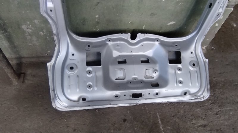 Крышка багажника Lada XRAY