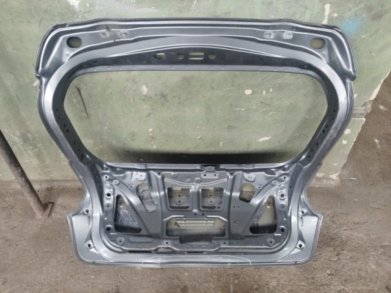 Крышка багажника Nissan Juke YF15