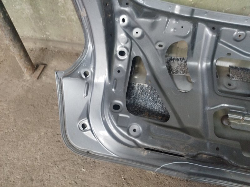 Крышка багажника Nissan Juke YF15