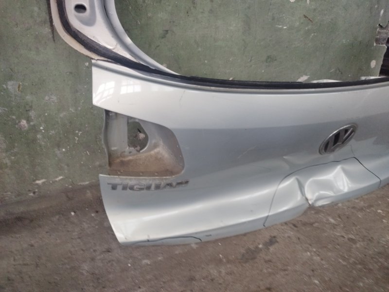 Крышка багажника Volkswagen Tiguan