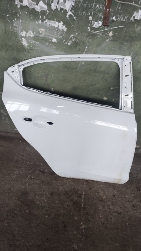 Дверь боковая Mazda 3 BM