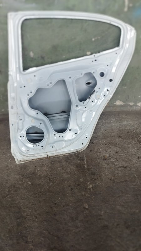 Дверь боковая Mazda 3 BM