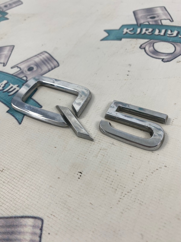 Эмблема AUDI Q5