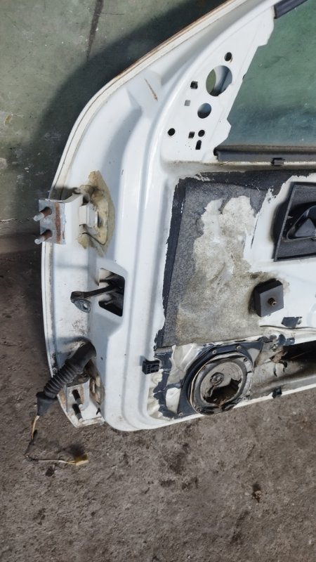 Дверь боковая Ford Sierra