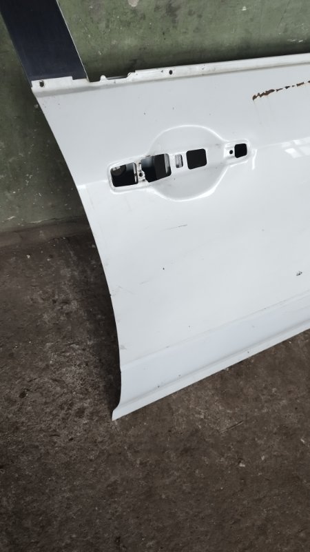 Дверь боковая Mitsubishi Airtrek