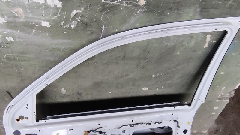 Дверь боковая Mitsubishi Airtrek