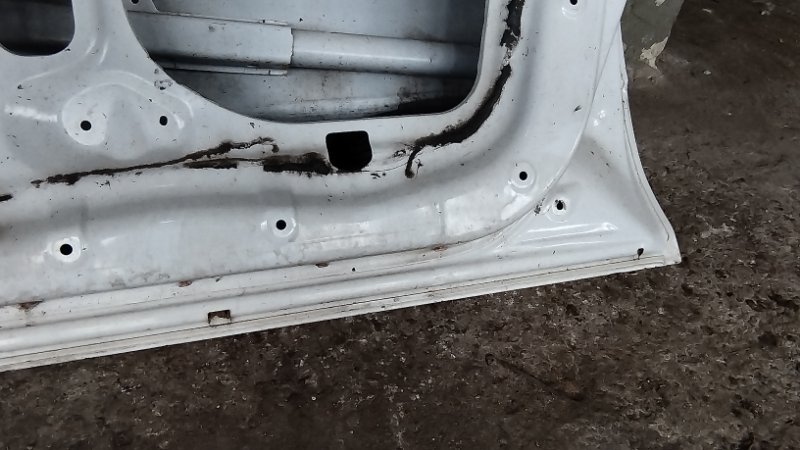 Дверь боковая Mitsubishi Airtrek