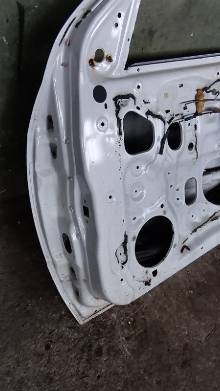 Дверь боковая Mitsubishi Airtrek
