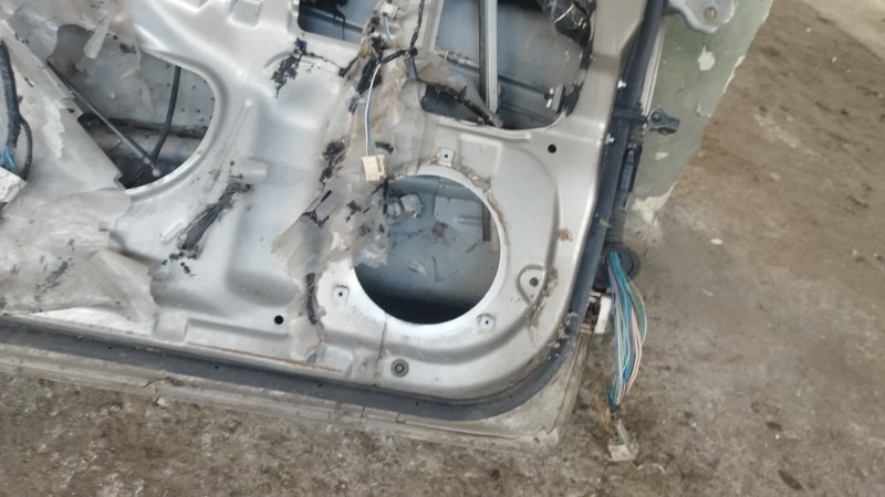 Дверь боковая Subaru Impreza