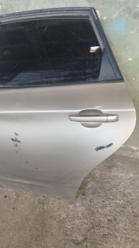 Дверь боковая Subaru Impreza