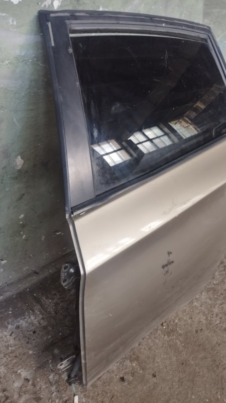 Дверь боковая Subaru Impreza