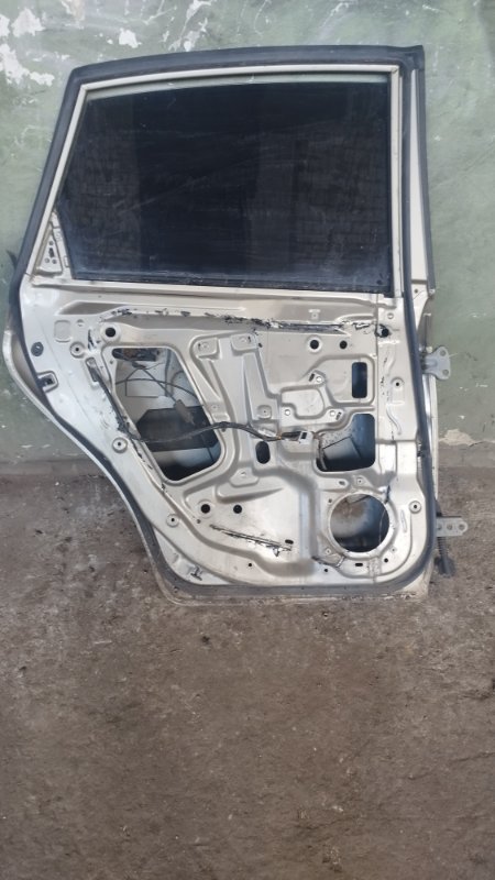 Дверь боковая Subaru Impreza