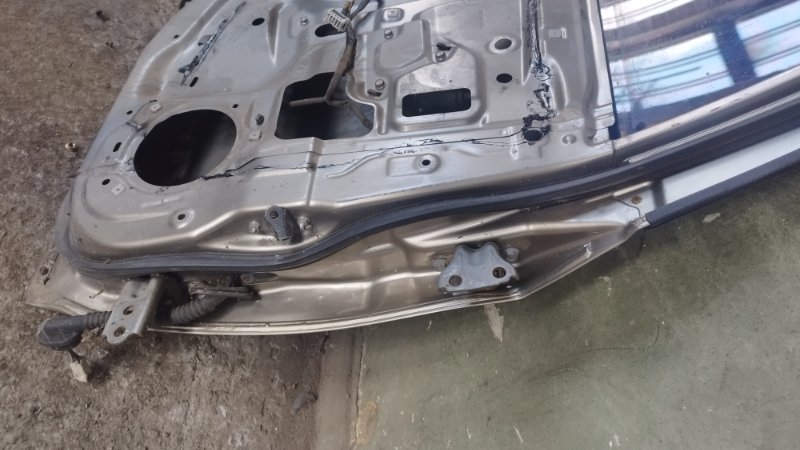 Дверь боковая Subaru Impreza