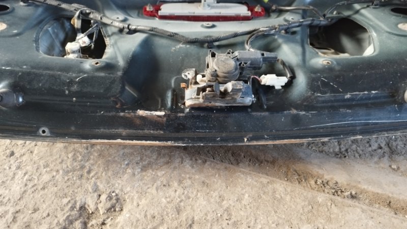 Крышка багажника Mazda 3 BK