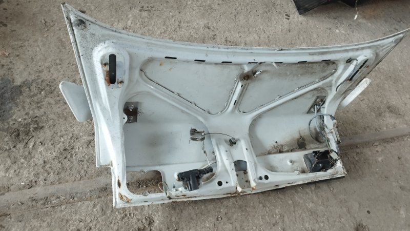 Крышка багажника LADA 2110