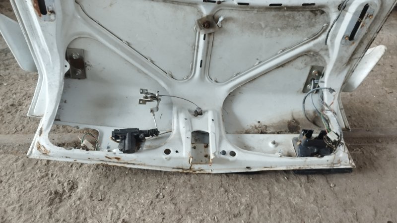 Крышка багажника LADA 2110