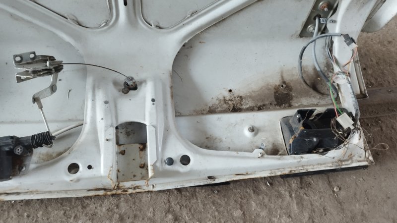 Крышка багажника LADA 2110