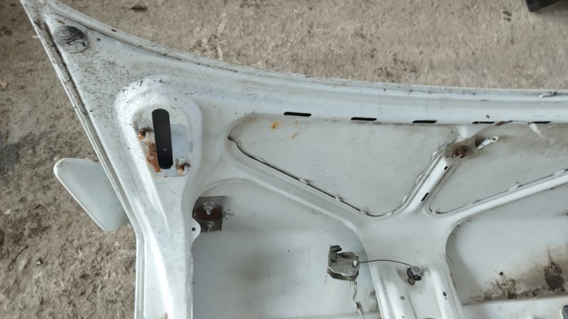 Крышка багажника LADA 2110