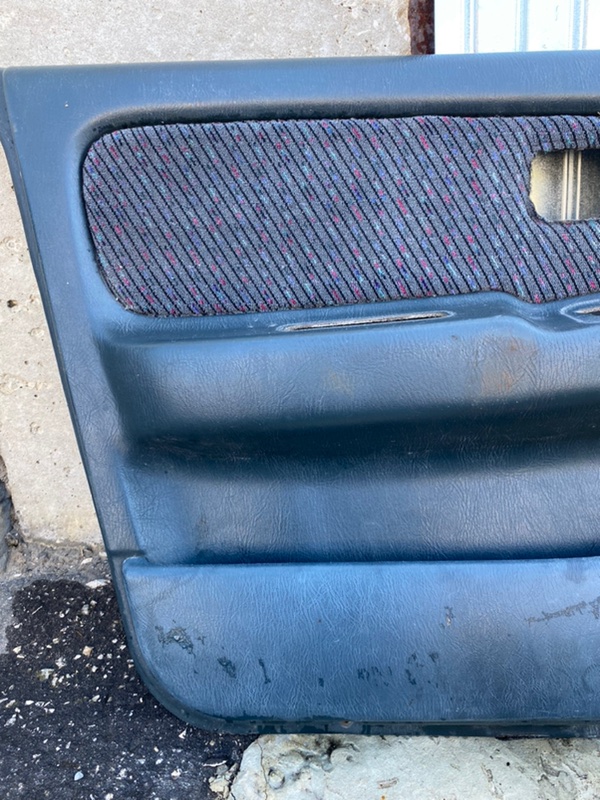 Обшивка боковой двери Nissan Almera N15