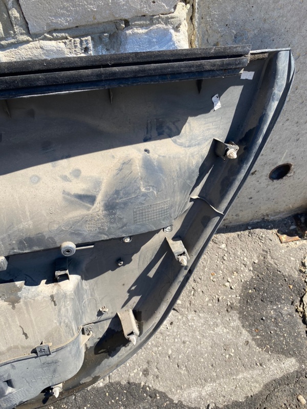 Обшивка боковой двери Subaru Impreza
