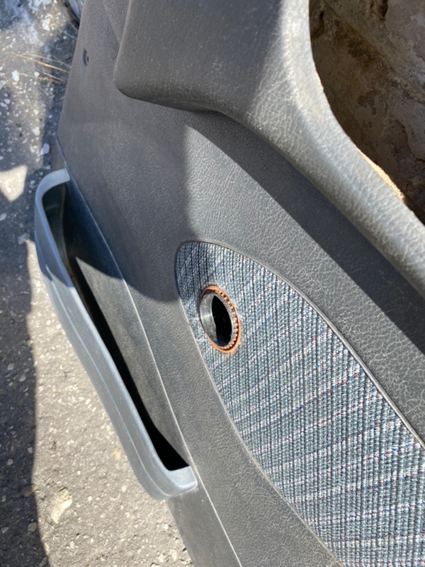 Обшивка боковой двери Mitsubishi Galant