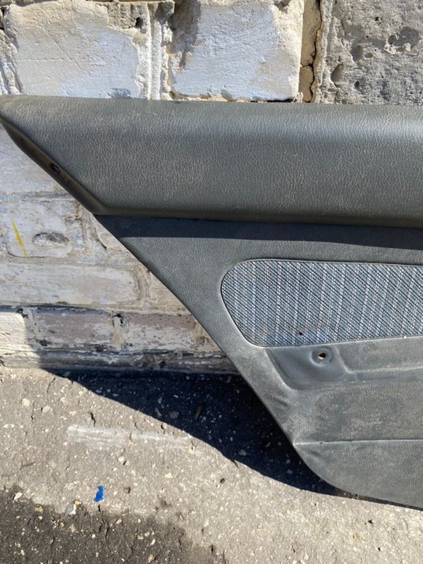 Обшивка боковой двери Mitsubishi Galant