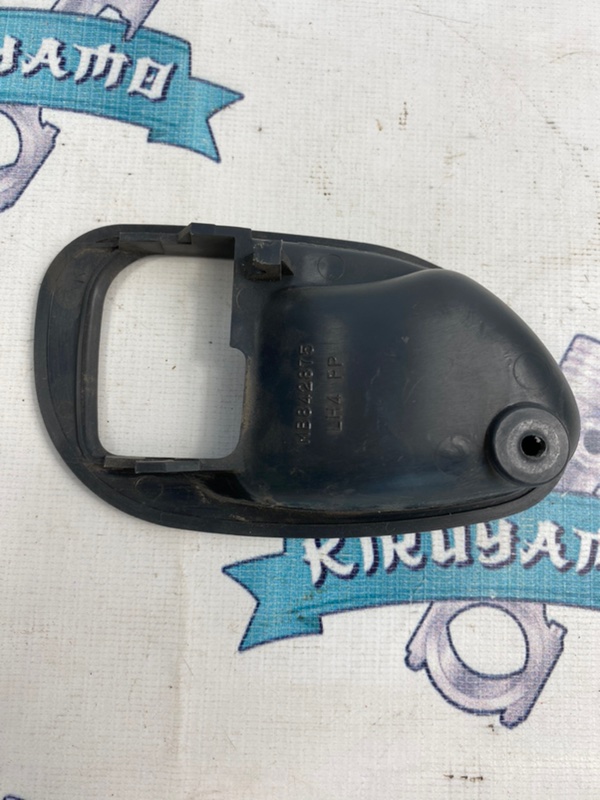 Накладка внутренней ручки двери Mitsubishi Galant