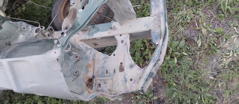 Nose cut Mercedes-Benz E-ClASS 1996 W210
