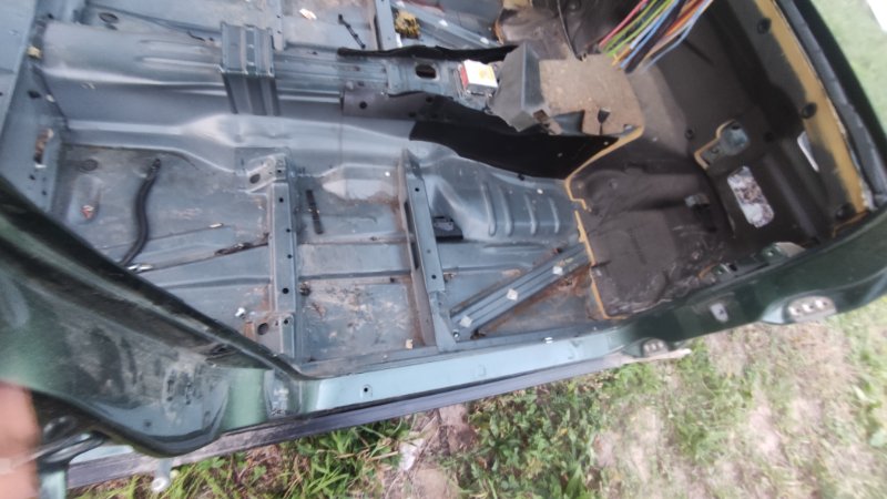 Nose cut Mercedes-Benz E-ClASS 1996 W210