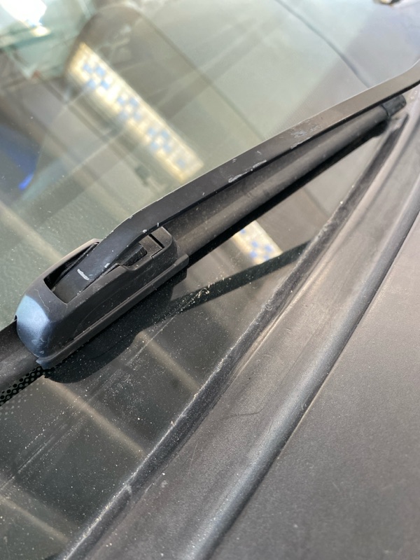 Щёткодержатель поводок Fiat Punto 2000 188