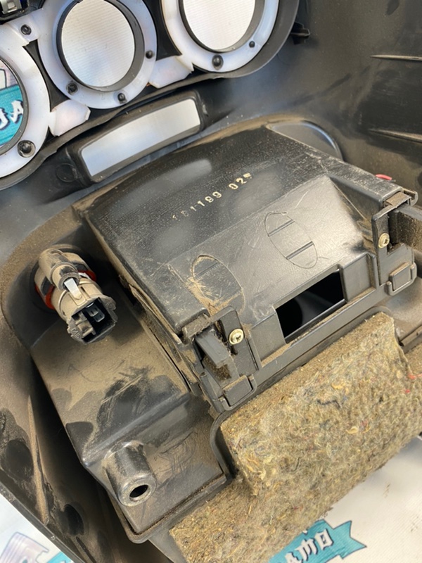 Консоль центральная Fiat Punto 2000 188