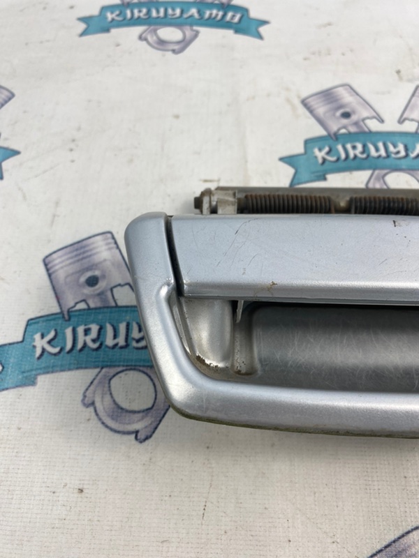 Ручка двери багажника газ 31105 2007 105