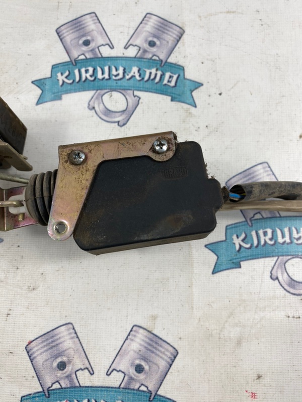 Замок боковой двери газ 31105 2007 105