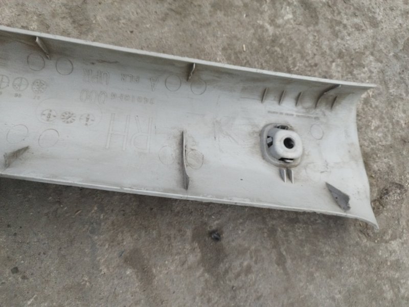 Накладка на стойку кузова Subaru Impreza