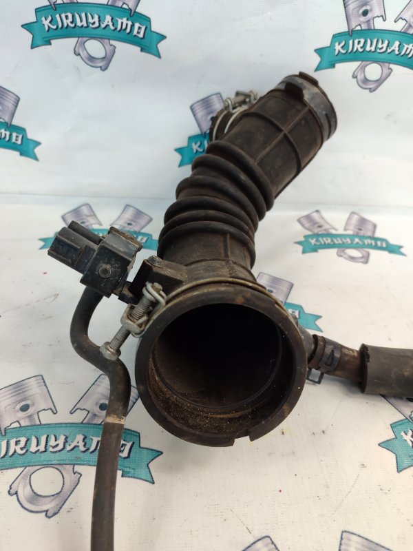 Патрубок дроссельной заслонки Toyota Camry 2005 ACV30