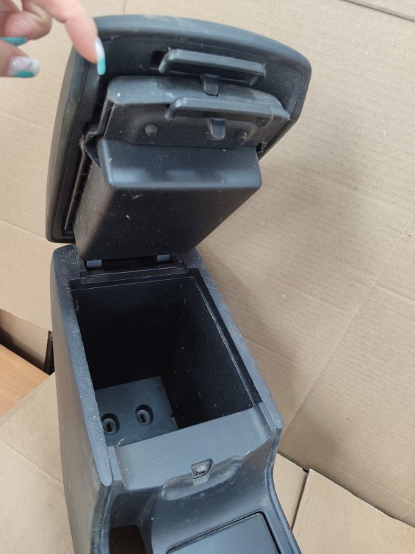 Подлокотник Mazda 3BK