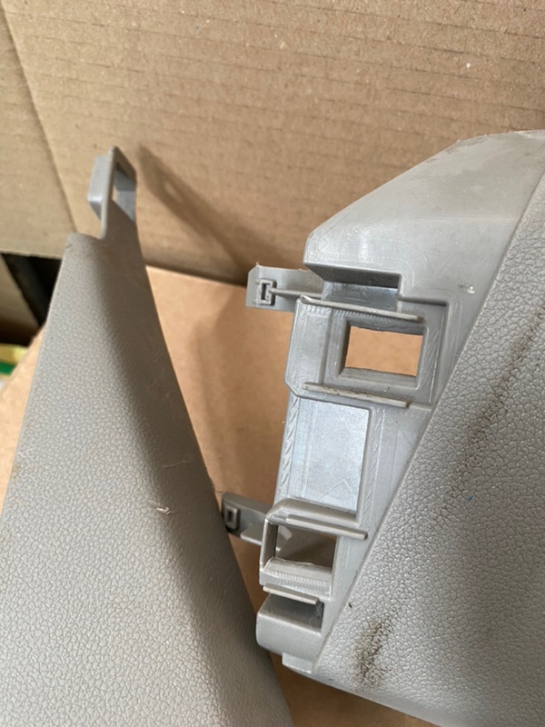 Накладка на стойку кузова Peugeot 308 2008 308