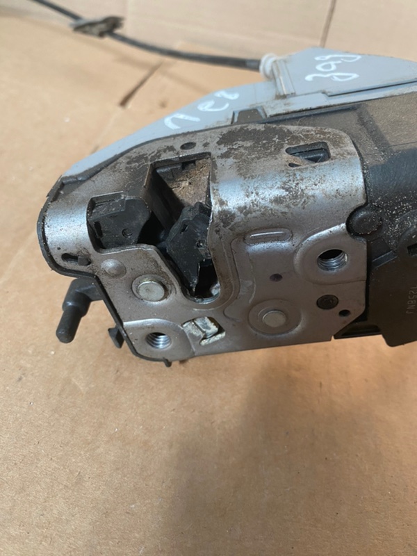 Замок боковой двери Peugeot 308 2008 308