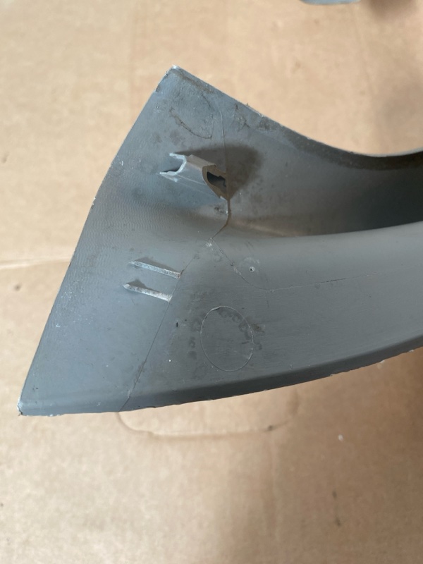 Кронштейн полки багажника Peugeot 308 2008 308