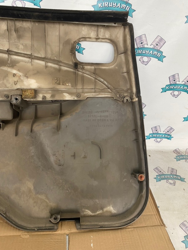 Обшивка боковой двери Nissan Sunny 1999 GF-FB15