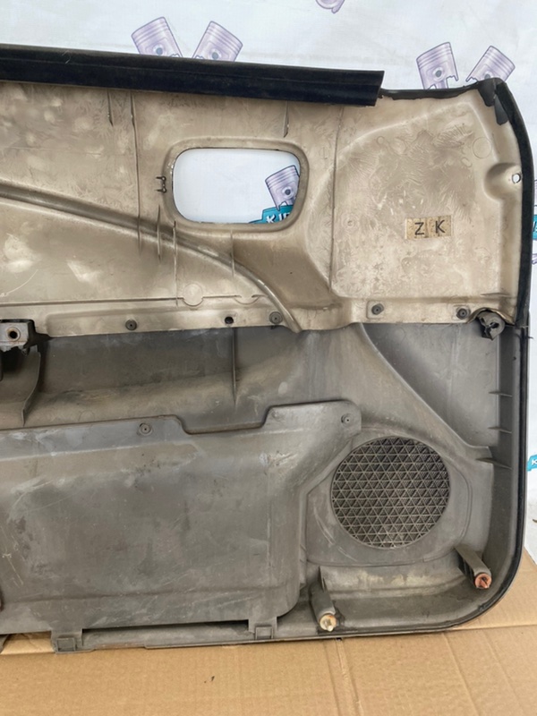 Обшивка боковой двери Nissan Sunny 1999 GF-FB15