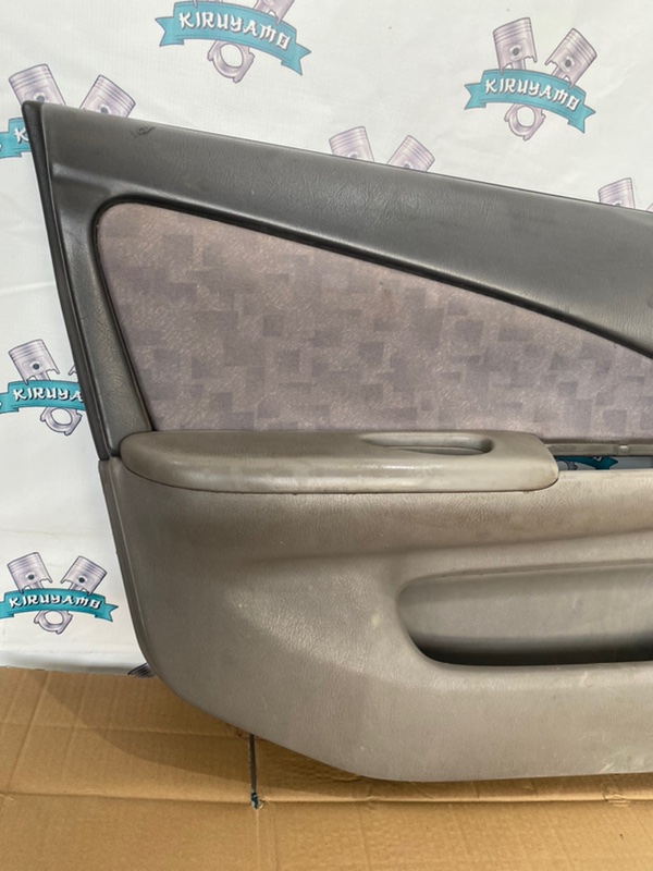 Обшивка боковой двери Nissan Sunny 1999 GF-FB15