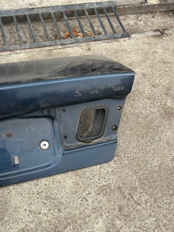 Крышка багажника Nissan Sunny 1999 GF-FB15