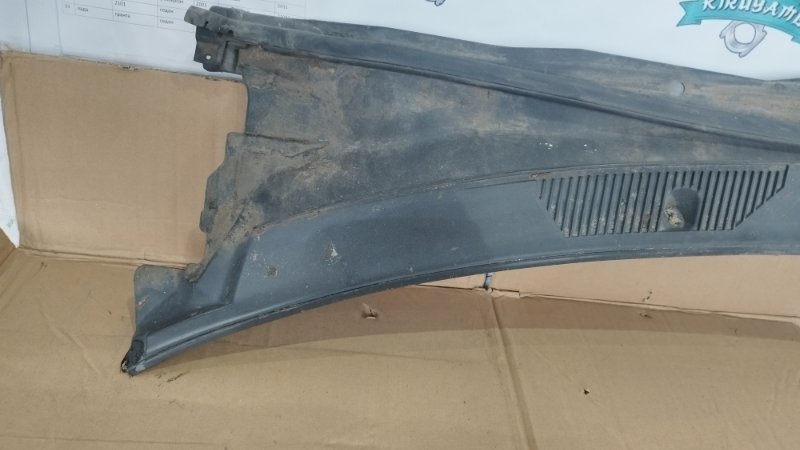 Решетка под лобовое стекло Nissan Sunny 1999 GF-FB15