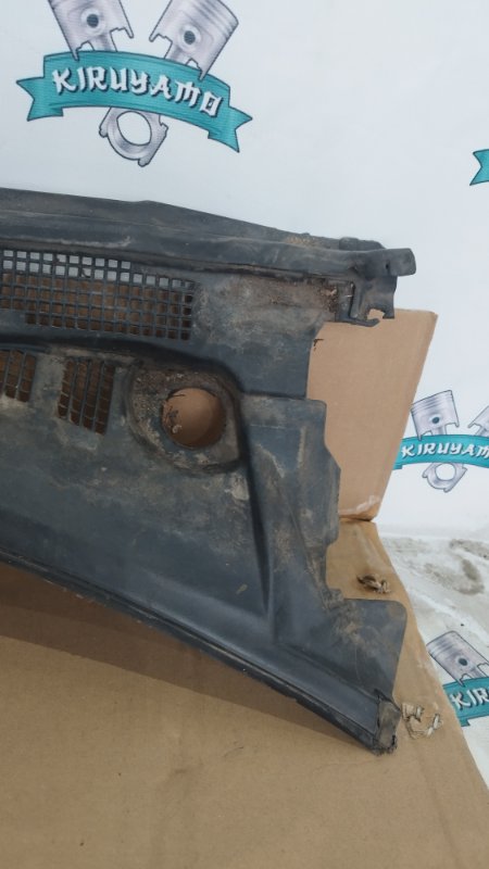Решетка под лобовое стекло Nissan Sunny 1999 GF-FB15