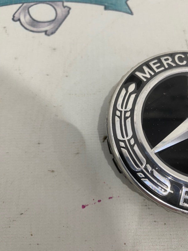 Колпачок ступицы Mercedes-Benz w123 1984