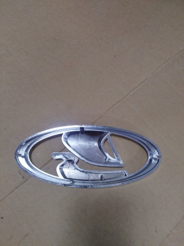 Эмблема Lada VESTA