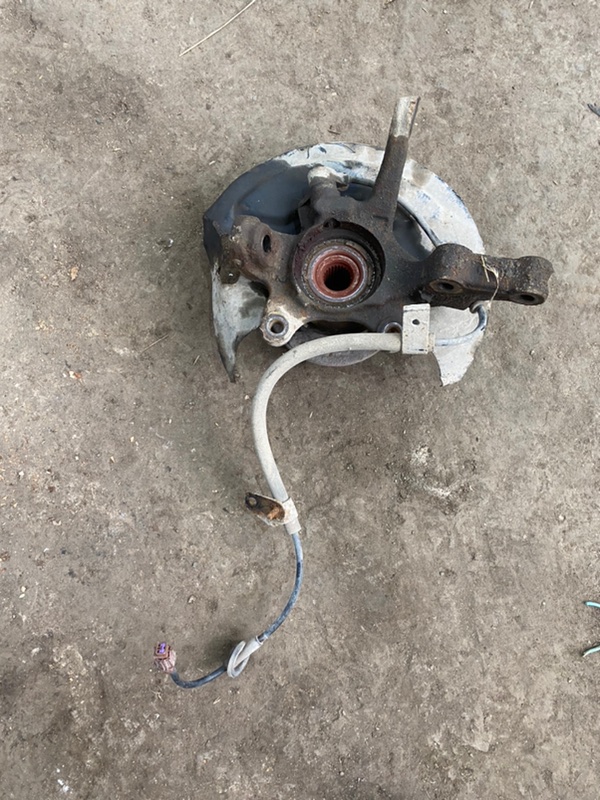 Кулак поворотный Nissan Sunny 1999 GF-FB15