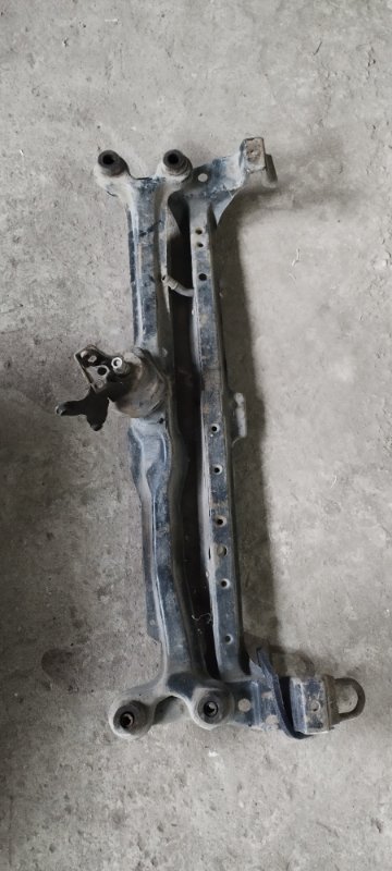 Балка подвески Volkswagen Passat B3